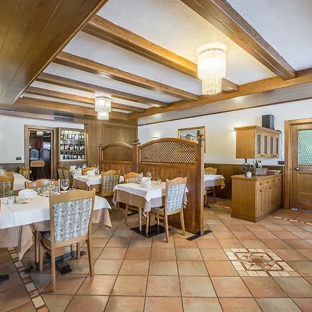 Al Pian Garni - & Pizza Hotel Vattaro